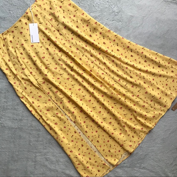 Reformation Dresses & Skirts - NWT Reformation Zoe Skirt Gwen Cottage Floral 12